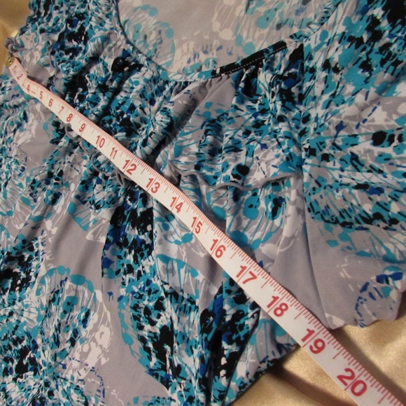 Tiered Ruffle Front Blouse - Picture 7 of 8